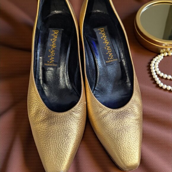 Vintage Donna Karan Leather Gold Metallic Heels, Size 5.5 Women's Pumps - Picture 5 of 6